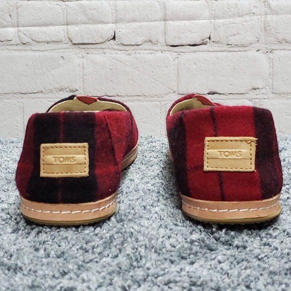 Toms - Picture 4 of 8